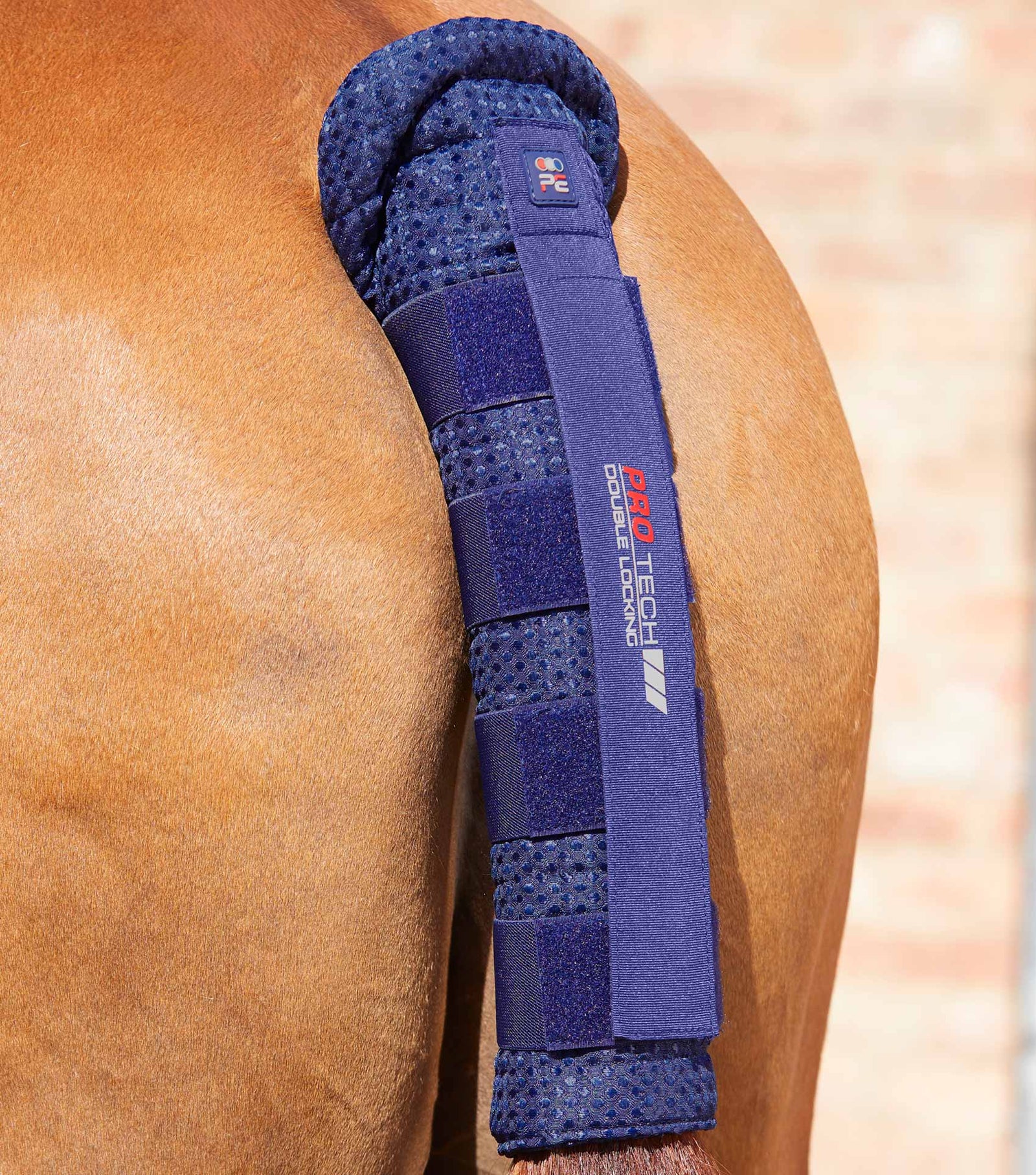 Waffle-Quilted-Double-Locking-Tail-Guard-Navy-1_1600x PREMIER EQUINE Waffle Kapitone Çift Kilitli Kuyruk Koruma Lacivert - Görsel 1